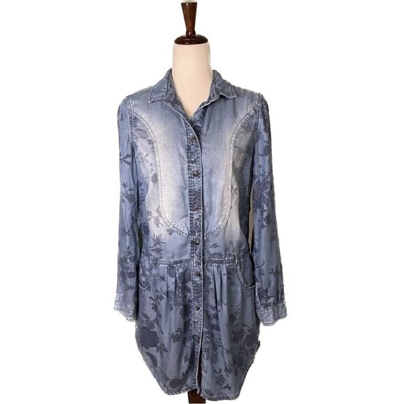 American Eagle Outfitters Dresses & Skirts - American Eagle Faded Floral Boho Western Drop Waist Denim Shirtdress Women’s S